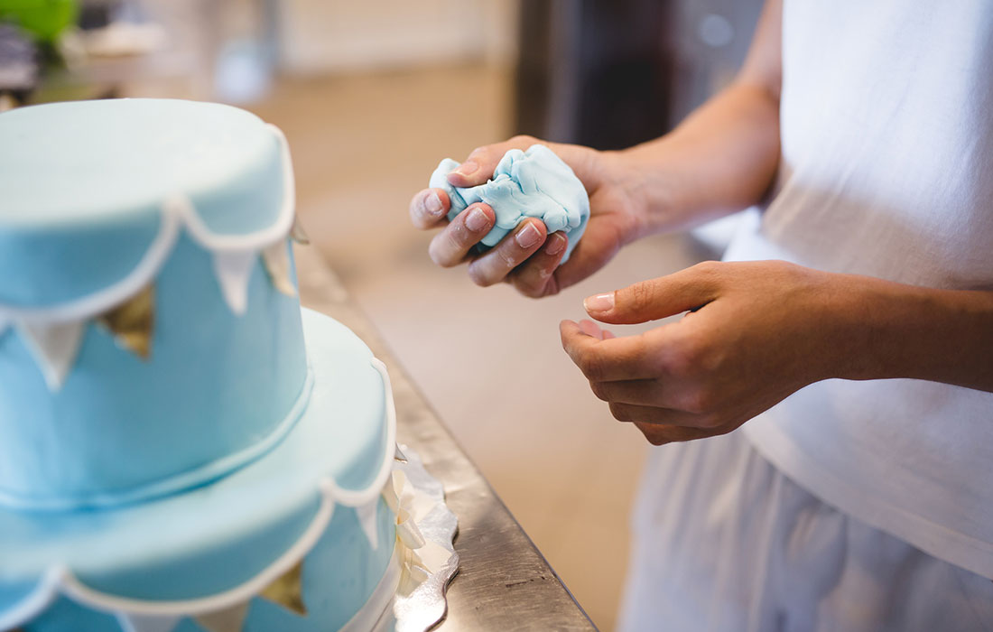 Διαβάστε περισσότερα για το άρθρο Ζαχαρόπαστα Συνταγή: Τα βασικά υλικά και γιατί αξίζει να την φτιάχνετε μόνοι σας